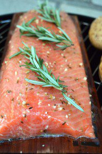 Lachs auf der Planke grillen - Beef! Luxus Lachs - deutschesee Fischmanufaktur