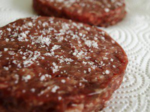 Double Wagyu-Cheeseburger mit Candybacon